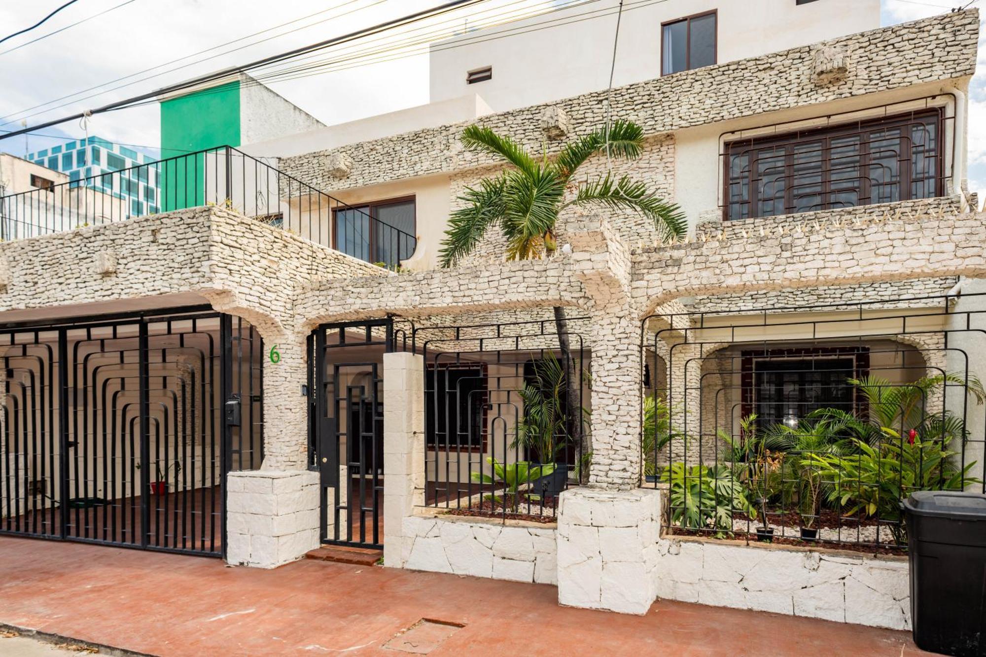 Vica Guest House Con Piscina En La Entrada De La Zona Hotelera Cancún Eksteriør bilde